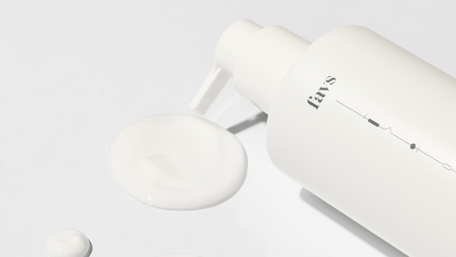 【夏でもボディクリームは必要?】使うべき3つの理由とさっぱり使えるおすすめ商品をチェック