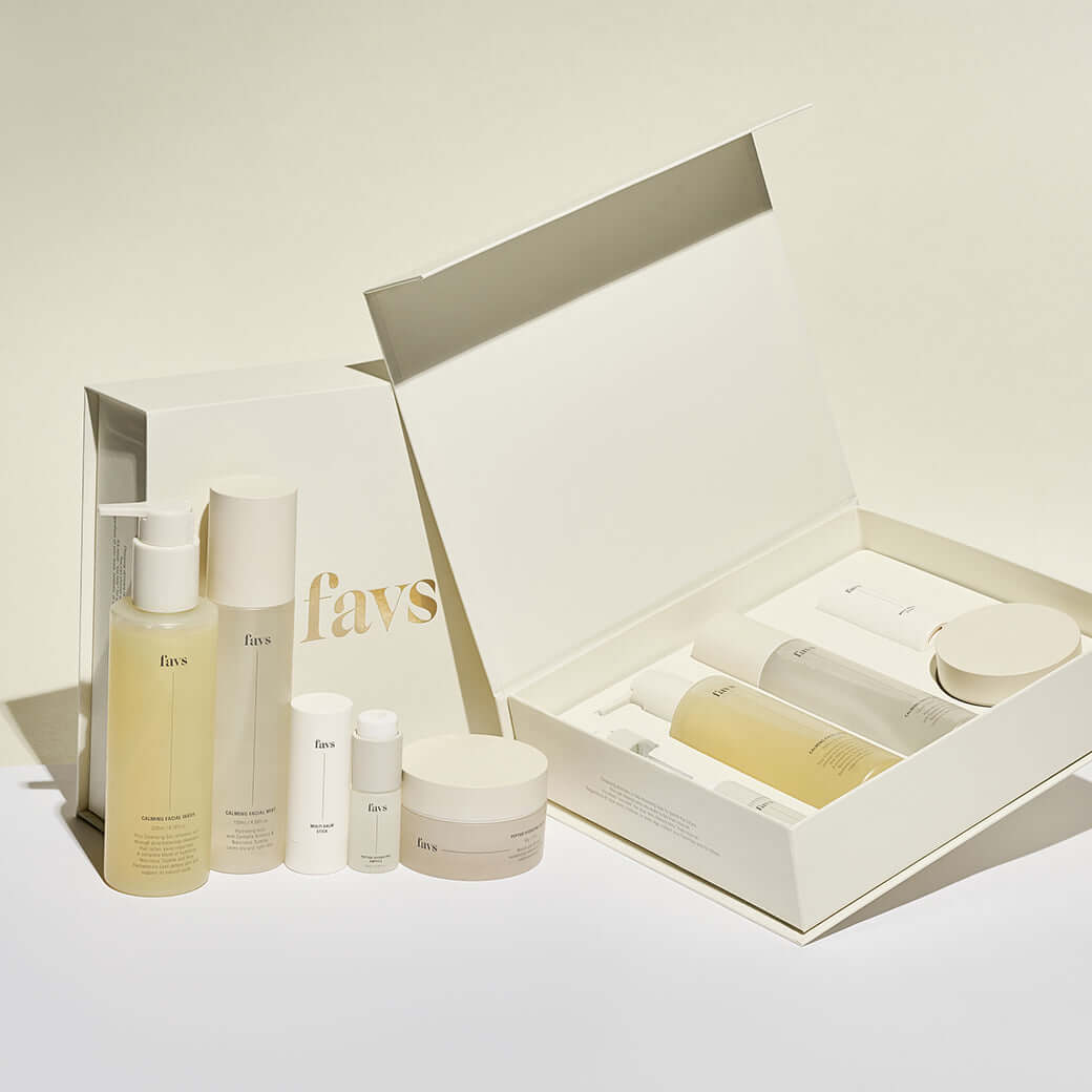 【RELEASE】12/15 HOLIDAY ESSENTIAL BOX